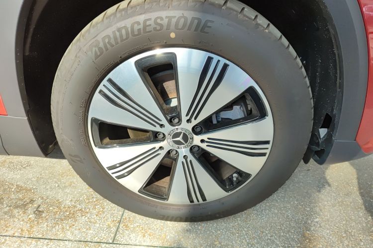 奔驰EQA 2025款 EQA 260车身外观10