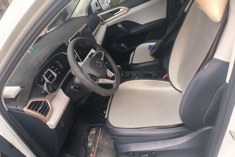 大众 途岳 2024款 300TSI 两驱满月版中控内饰19