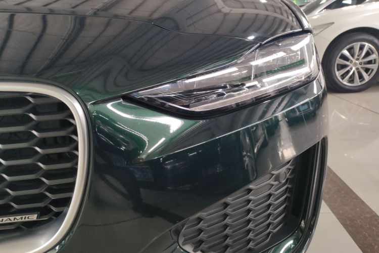 捷豹XEL 2022款 2.0T 250PS R-DYNAMIC S进取运动版局部细节36