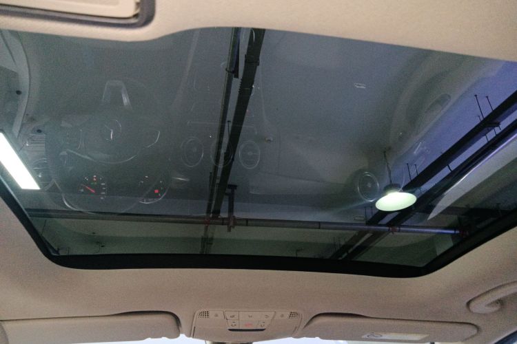 奔驰C级 2016款 C 200 L中控内饰22