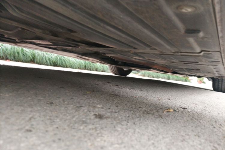 宝马3系 2013款 320Li 时尚型局部细节9002