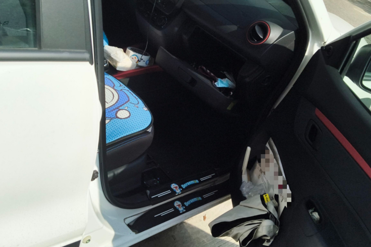 东风纳米EX1 2022款 改款 PRO 悦享型局部细节9005