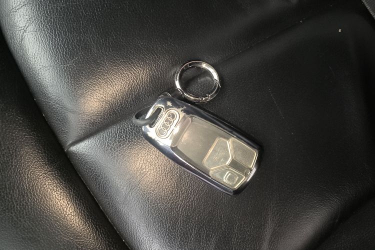 奥迪A3 2018款 30周年年型 Sportback 35 TFSI 进取型中控内饰7001