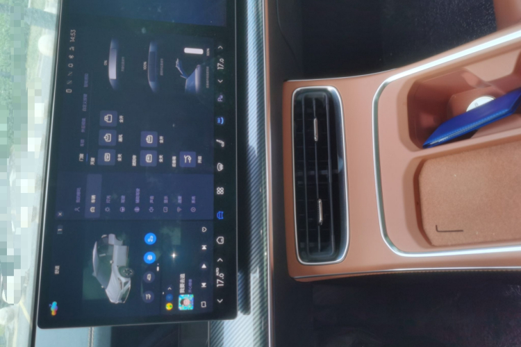 哪吒汽车 哪吒L 2024款 增程 310 闪充红衣版局部细节16