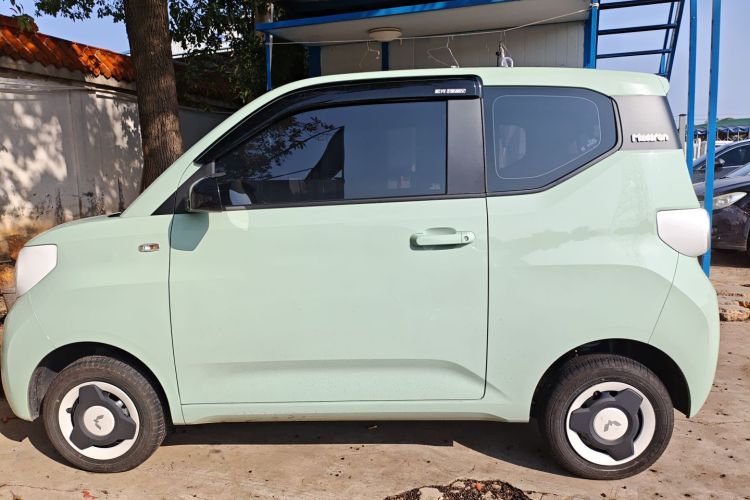 五菱汽车 宏光MINIEV 2024款 第三代 215km 青春版车身外观4