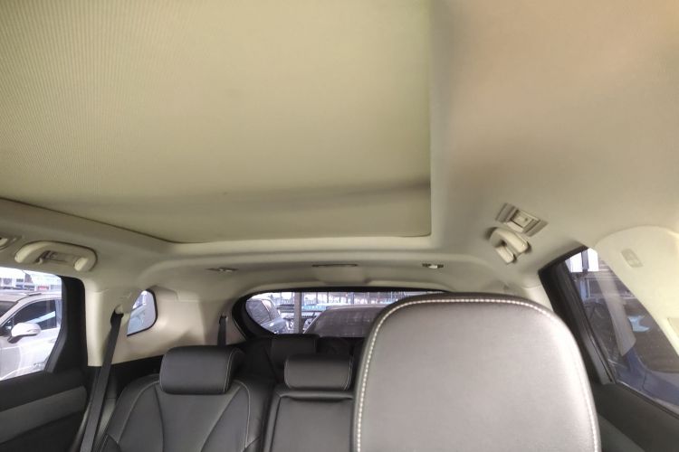 比亚迪 唐 2018款 2.0T 自动智联尊荣型 7座 国V中控内饰22