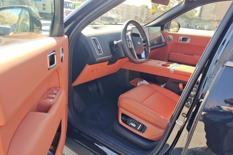 理想汽车 理想L9 2025款 Ultra 智能焕新版中控内饰20