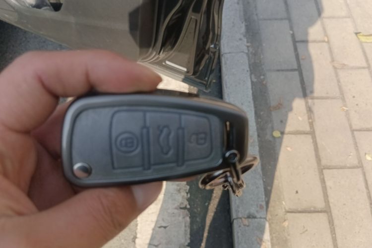 奥迪Q2L 2020款 35 TFSI 时尚动感型中控内饰11