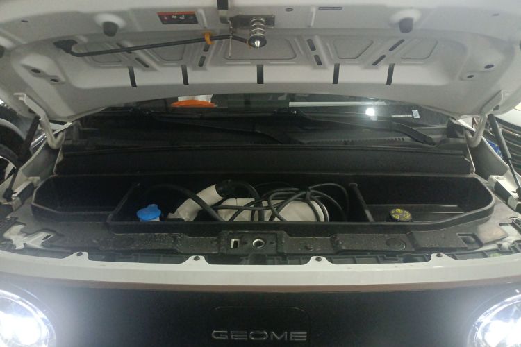 吉利银河 2023款 熊猫mini 200km 耐力熊机舱底盘24