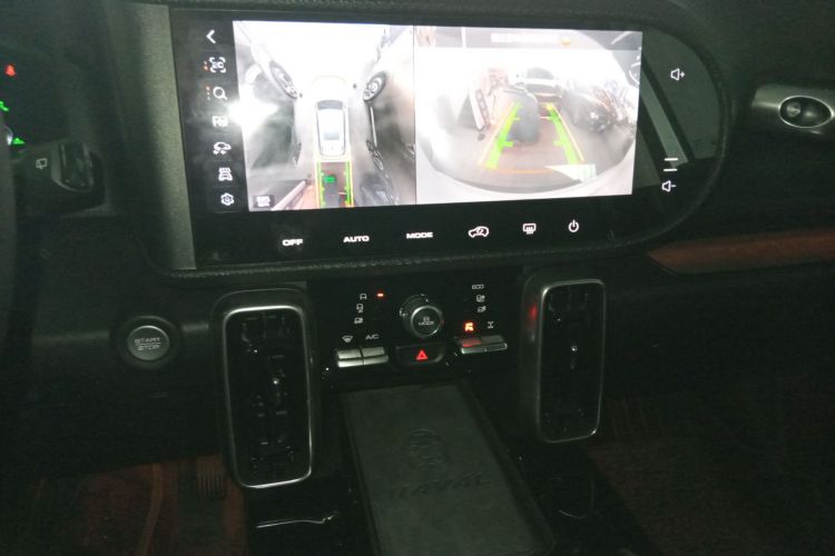 哈弗大狗 2022款 2.0T DCT四驱哮天犬版中控内饰16