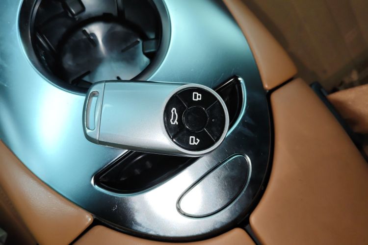 欧拉闪电猫 2022款 555km 尊贵版中控内饰7001