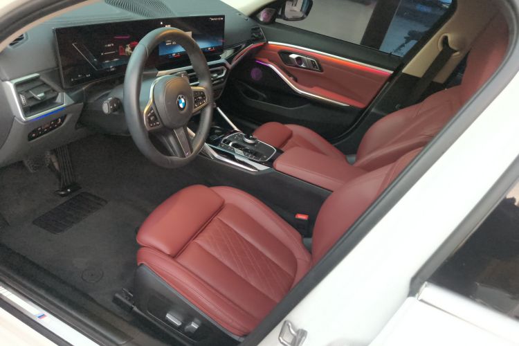 宝马3系 2023款 320Li M运动套装中控内饰19