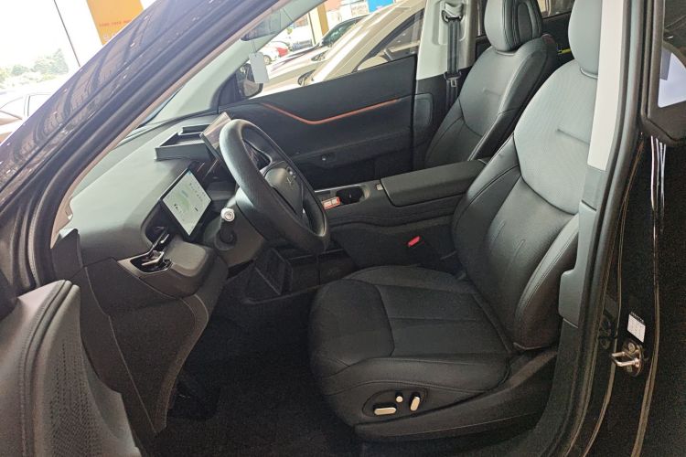 小鹏G6 2025款 625 长续航 Max 旗舰版中控内饰19