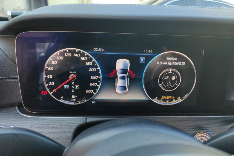 奔驰E级 2020款 改款 E 300 L 运动殊享版中控内饰14