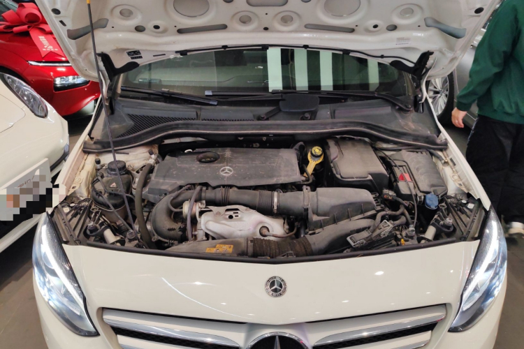 奔驰B级 2018款 B 200 时尚型局部细节24