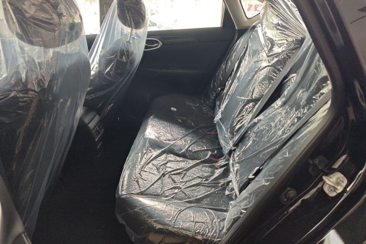 日产 轩逸 2024款 改款三 经典 1.6XE CVT舒适版中控内饰7004