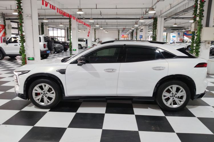 奔腾B70S 2022款 1.5T 智潮统帅车身外观4