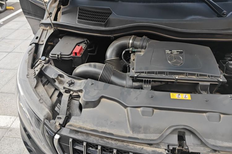 奔驰 威霆 2021款 2.0T 精英版 7座局部细节9006