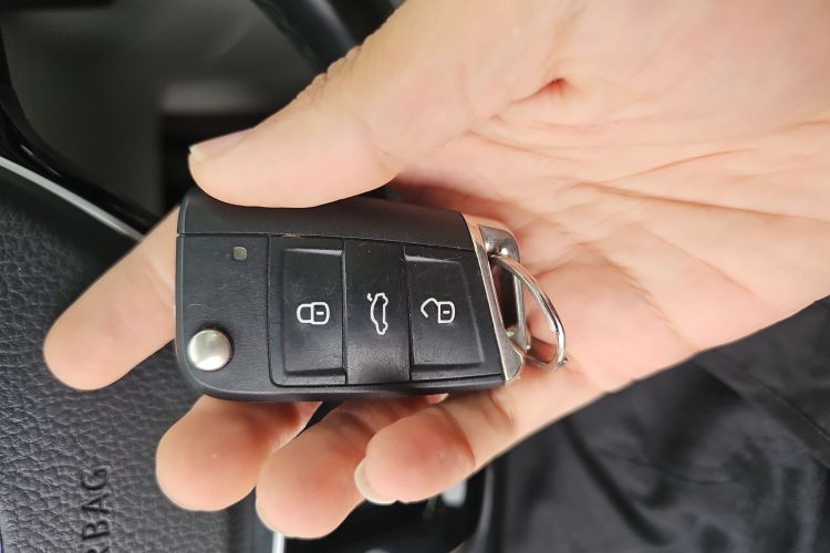 大众 高尔夫 2018款 280TSI 自动旗舰型中控内饰7001