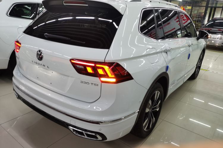 大众 途观L 2025款 出众款 330TSI 自动两驱R-Line龙耀版车身外观7