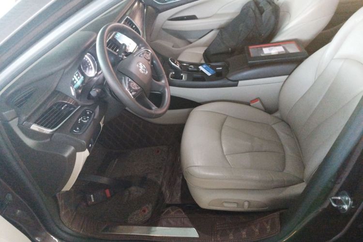 别克 君越 2016款 改款 20T 领先型中控内饰19