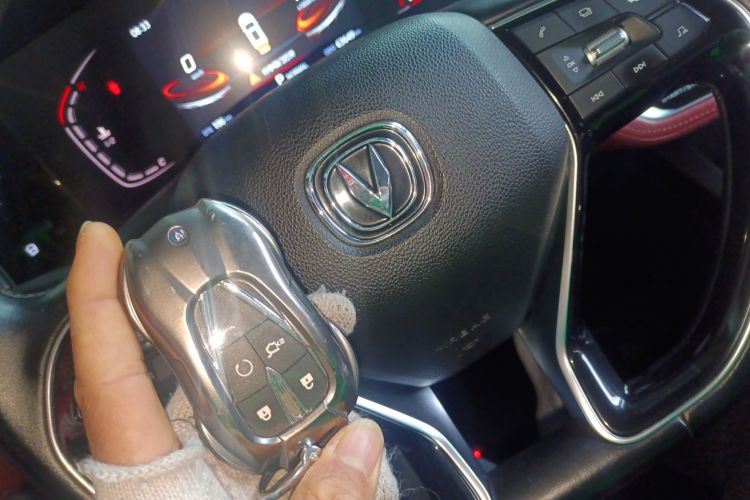 长安CS75 PLUS 2021款 1.5T 自动豪华型中控内饰7001