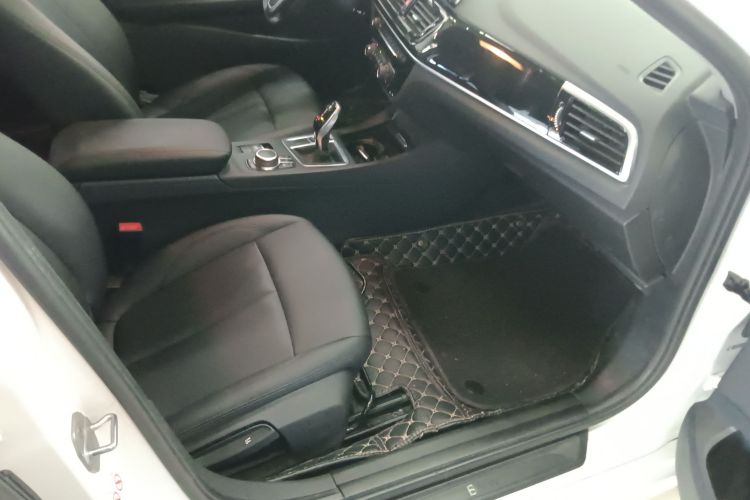 宝马1系 2022款 120i M运动版局部细节41