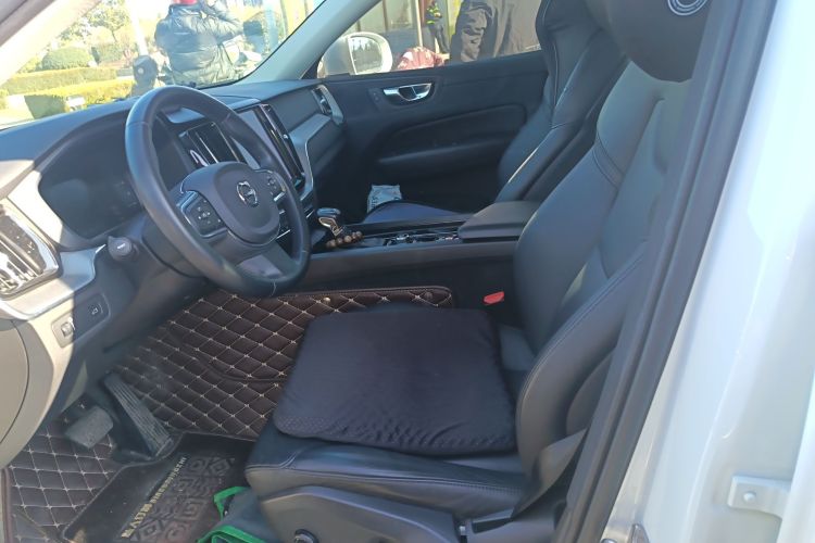 沃尔沃XC60 2021款 T5 四驱智逸豪华版中控内饰19