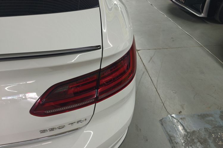 一汽-大众CC 2021款 330TSI 炫目版车身外观9