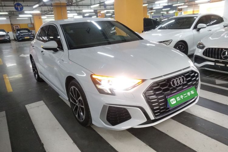 奥迪A3 2021款 Sportback 35 TFSI 进取运动型车身外观3