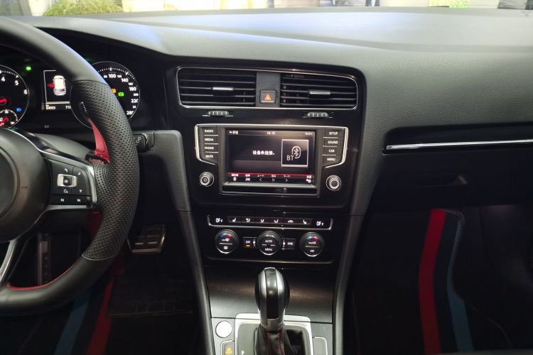 大众 高尔夫GTI 2016款 2.0TSI GTI中控内饰16