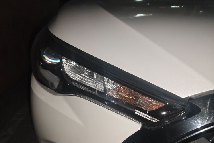 丰田 卡罗拉锐放 2023款 2.0L 先锋版车身外观8