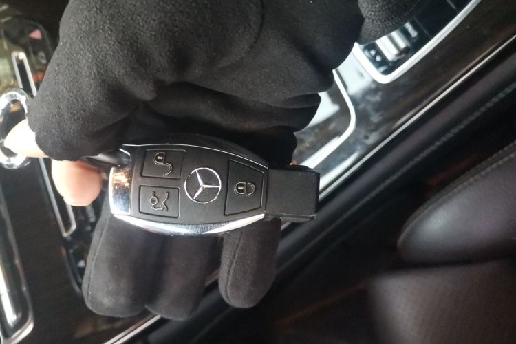 奔驰GLC 2017款 GLC 260 4MATIC 豪华型中控内饰11