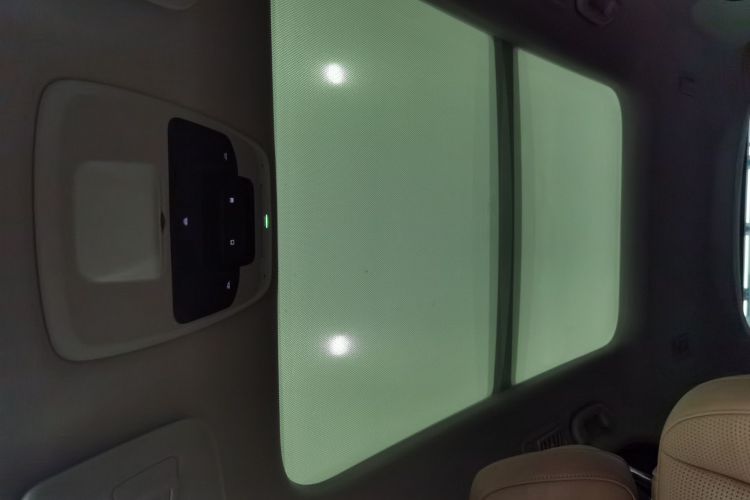 蔚来ES8 2018款 创始版中控内饰22