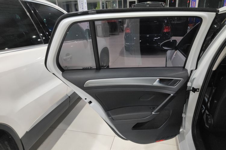 大众 高尔夫 2018款 230TSI 自动舒适型中控内饰49