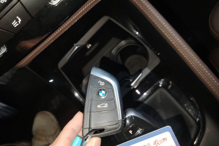 宝马X1 2020款 xDrive25Li 尊享型中控内饰7001