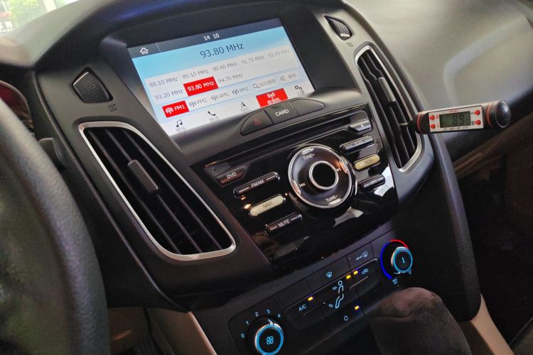 福特 福克斯 2018款 三厢经典 1.6L 自动舒适型智行版局部细节16