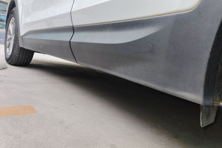 现代 胜达 2015款 2.0T 自动四驱智能型 7座局部细节9002