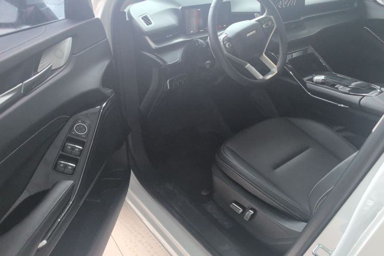 哈弗H6 2022款 第三代 1.5T 自动两驱Pro中控内饰20