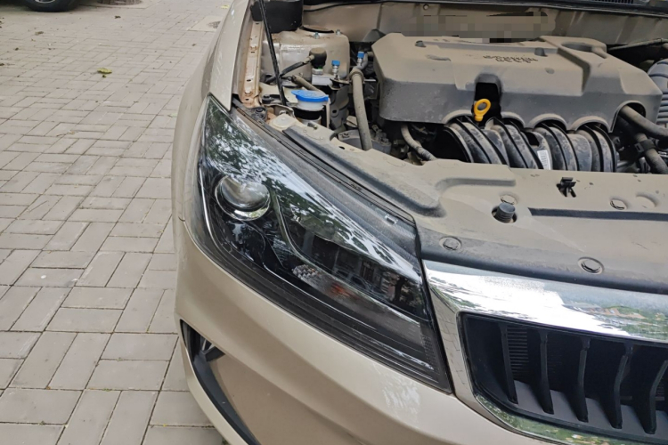 吉利汽车 帝豪 2021款 UP 1.5L 手动豪华型车身外观6006