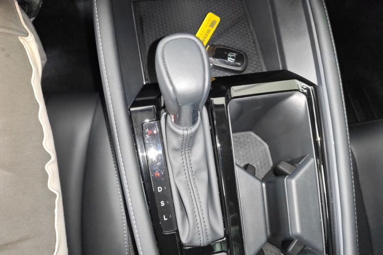 本田 英仕派 2023款 260TURBO 典雅版局部细节18