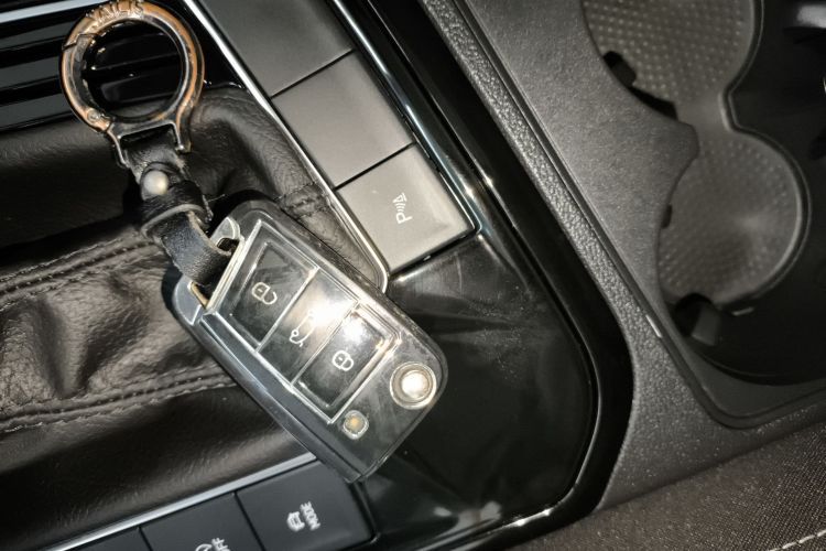 大众 探岳 2024款 300TSI 两驱豪华Plus进阶版中控内饰11