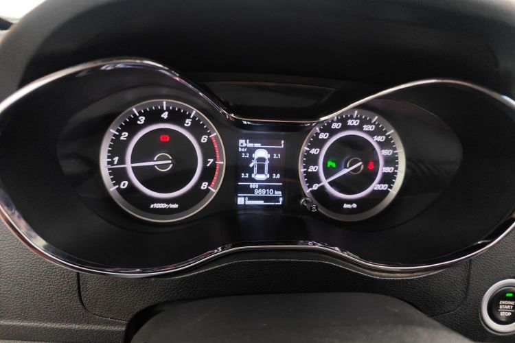 宝骏560 2016款 1.5T 手动豪华型中控内饰14