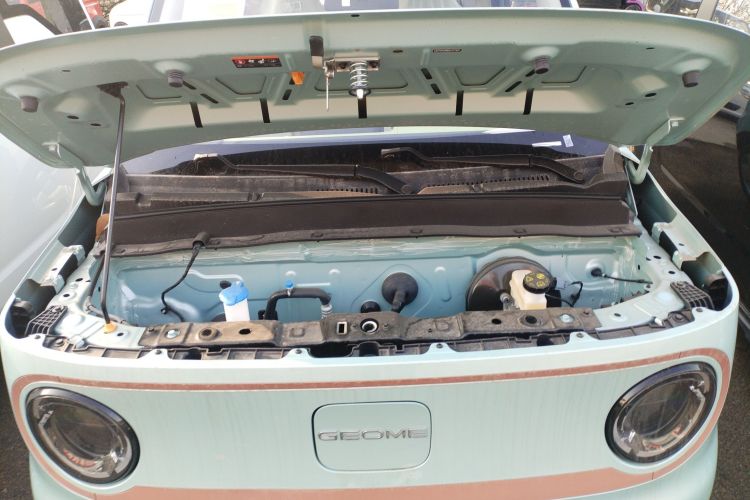 吉利银河 2024款 熊猫mini 200km 耐力熊机舱底盘24