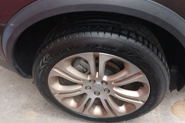 领克01 2017款 2.0T 两驱型Pro版车身外观6008