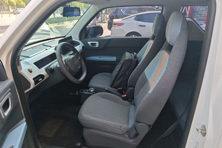 吉利银河 2023款 熊猫mini 200km 耐力熊中控内饰19