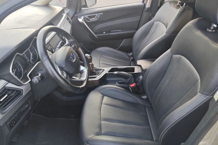 吉利汽车 远景X3 2019款 升级版 1.5L 手动尊贵型中控内饰19