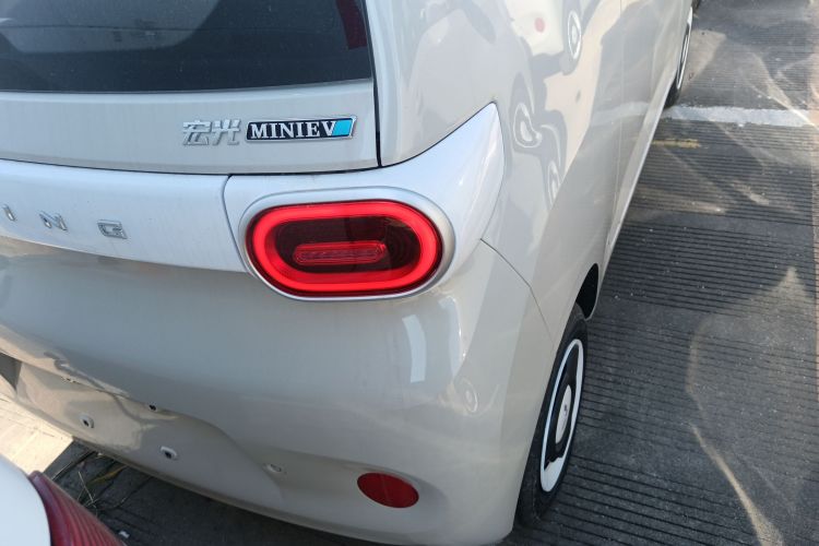 五菱汽车 宏光MINIEV 2024款 第三代 215km 青春版车身外观6006