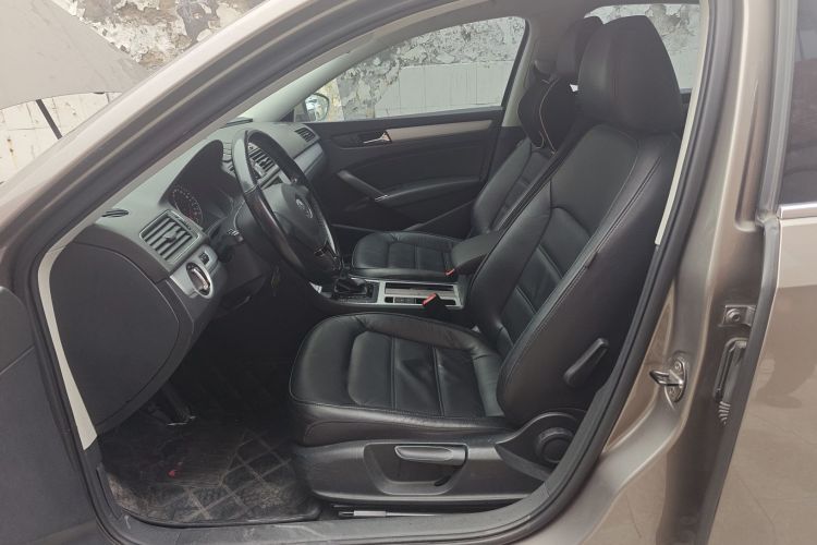 大众 帕萨特 2013款 1.8TSI DSG尊荣版局部细节19