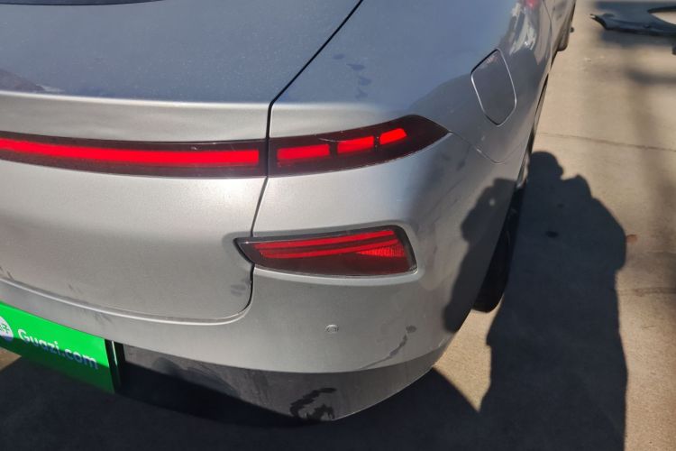 小鹏P7 2022款 480E车身外观6006